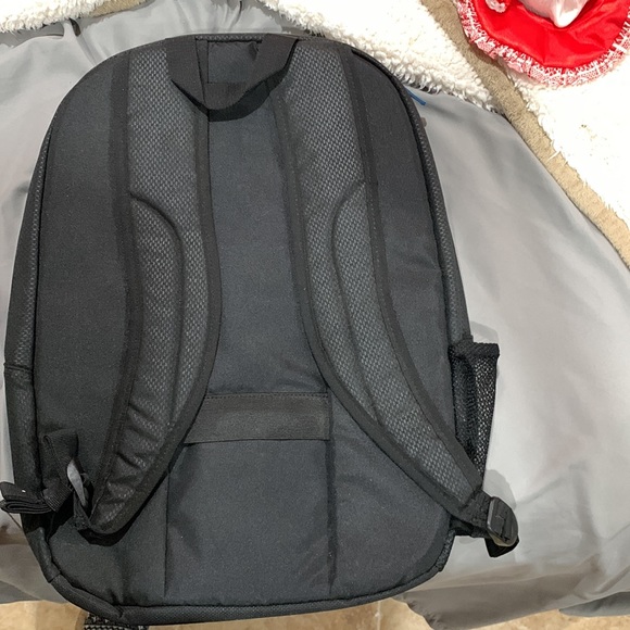 Case Logic computer backpack, never used - Picture 2 of 8